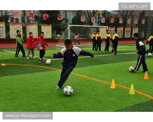 足球俱乐部在青训中设立心理档案与长期跟踪干预系统保障球员心理健康 足球俱乐部在青训中设立心理档案与长期跟踪干预系统保障球员心理健康